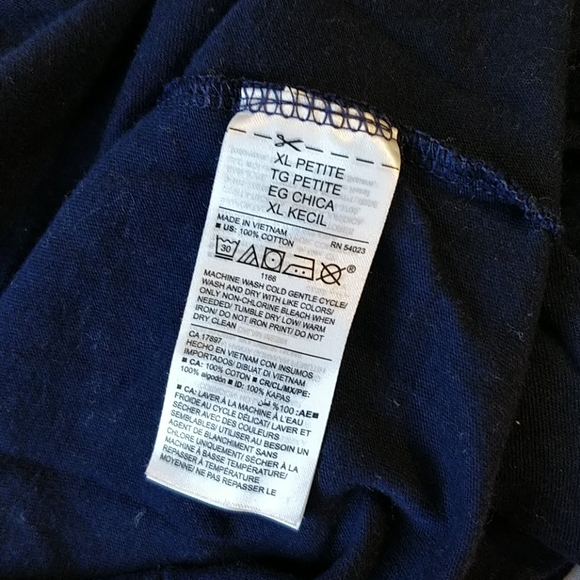 EveryWear Petite Navy V-Neck Long Sleeve Tee - Picture 4 of 4